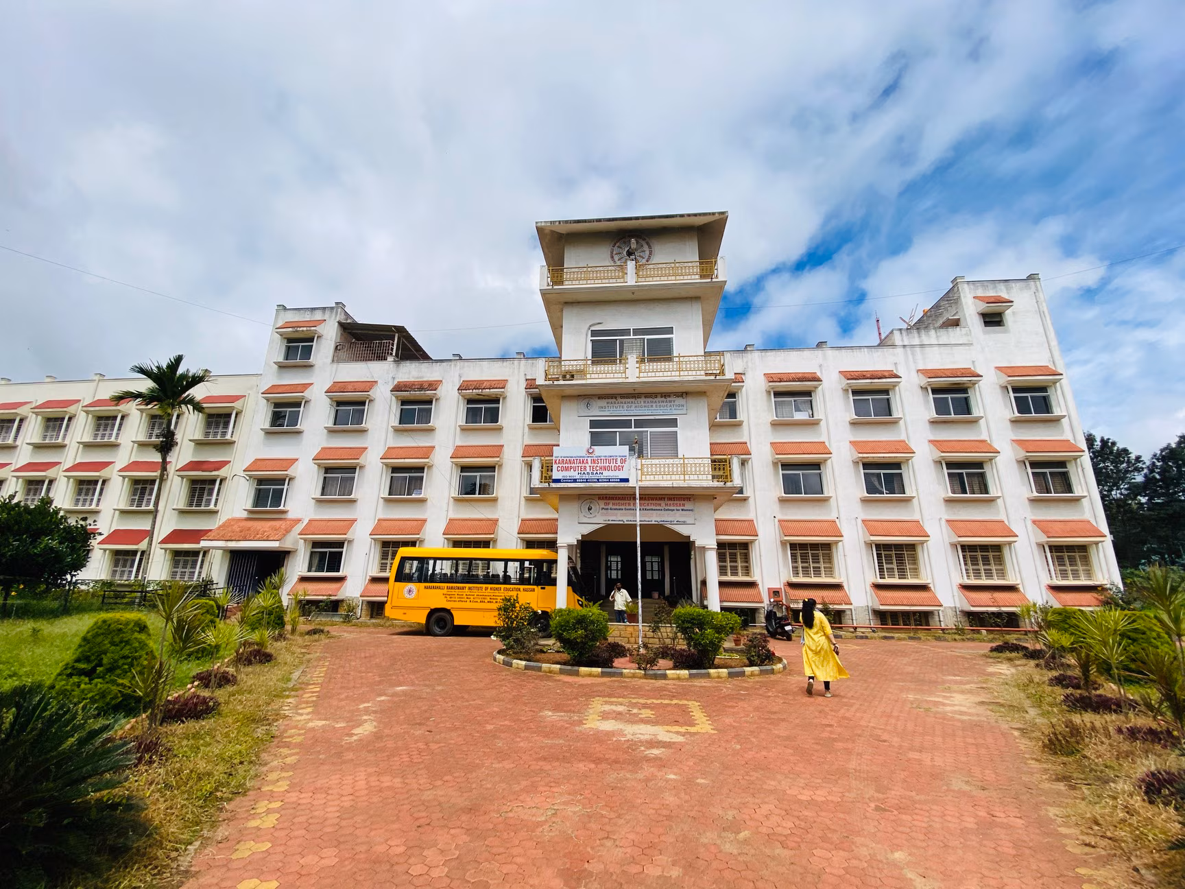 Emerging MBA College near Manipal