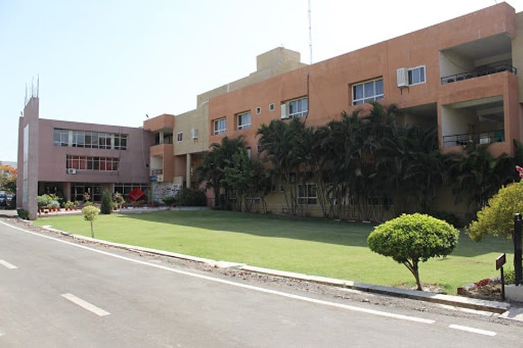 acropolis-institute-of-technology-research-indore-217696